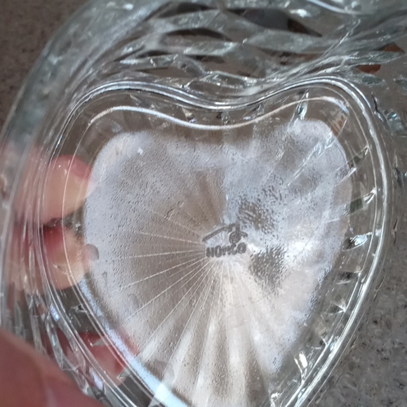 Vintage Home Interiors Glass Heart Candy Dish - Picture 3 of 4